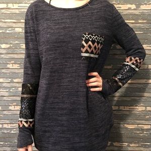 Long sleeve with tribal sequencing